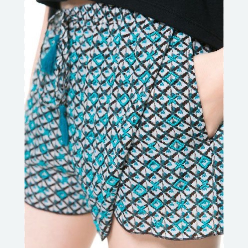 Zara Stylish Blue Patterned Women's Shorts